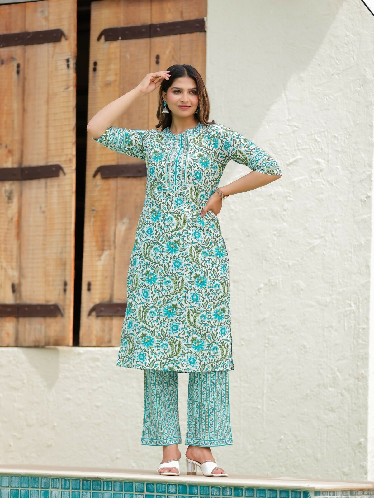 Women's Straight Soft Cotton Floral Print Women's Kurta Set - Turquoise