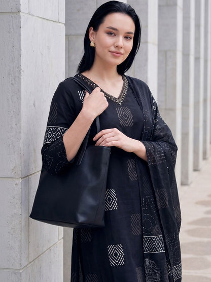 Women Printed Regular Thread Work Pure Cotton Kurta with Trousers & With Dupatta