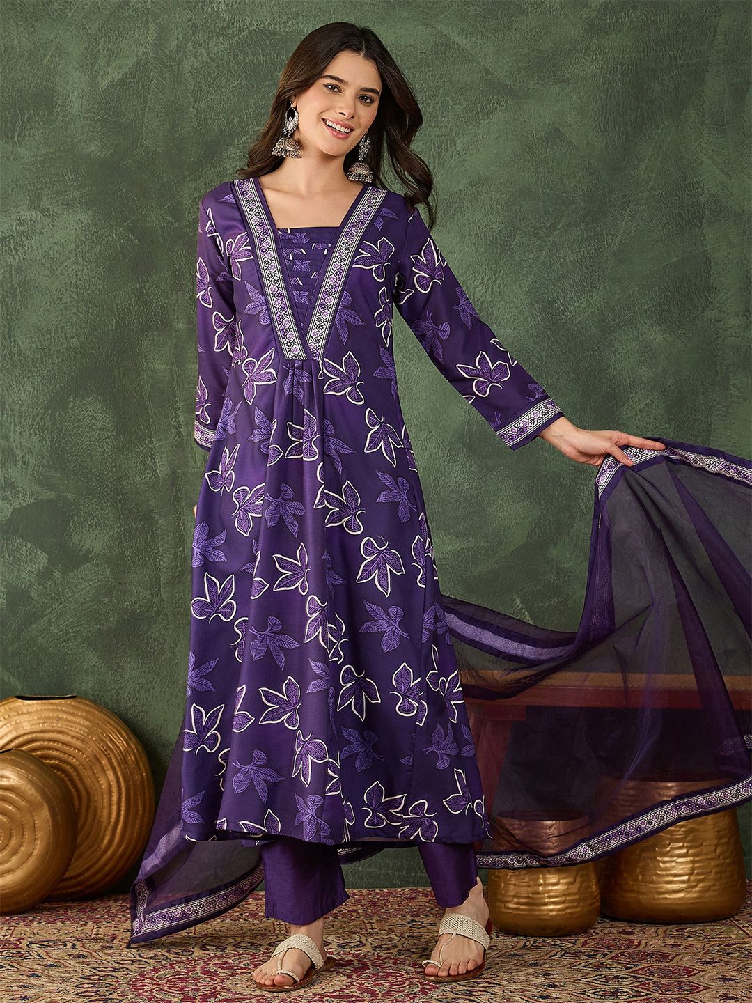 Dhiyona KL Women Self Design Square Neck A-Line Kurta Set