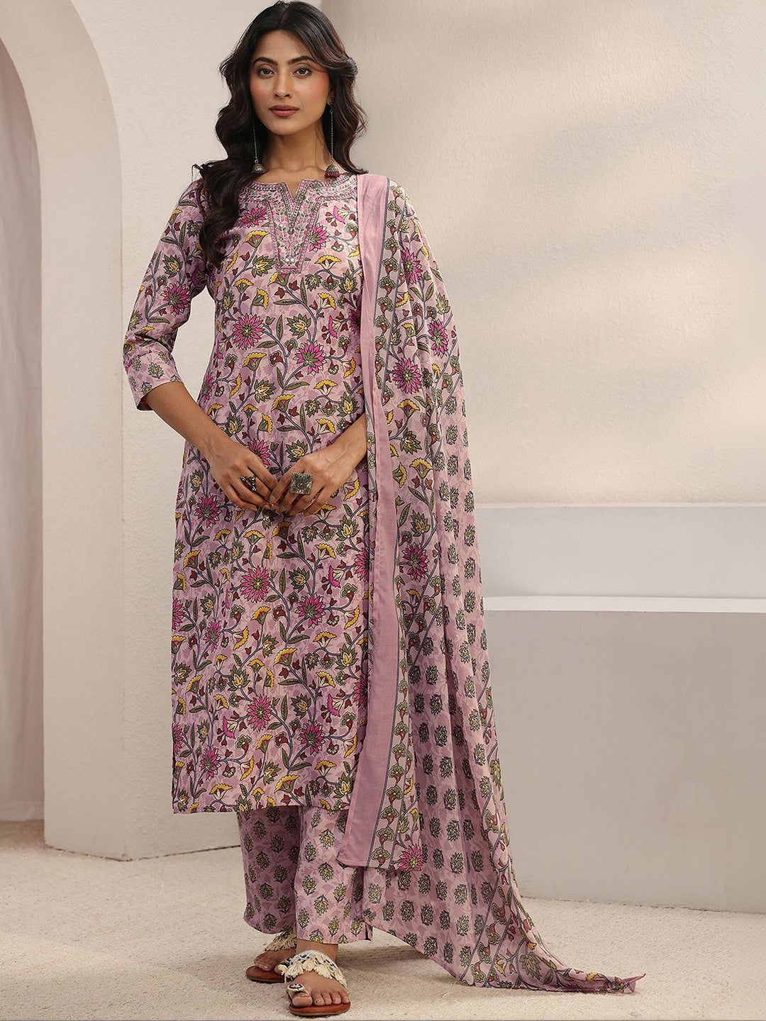Women Floral Printed Regular Thread Work Kurta with Trousers & With Dupatta