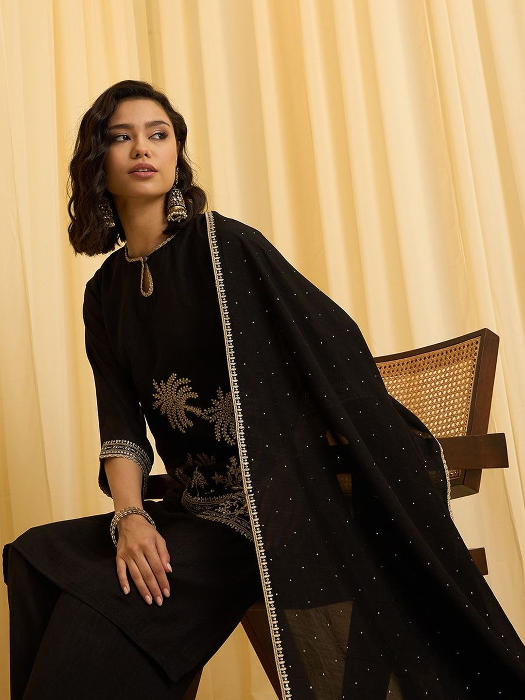 Dhiyona CH Women Ethnic Motifs Embroidered Regular Thread Work Kurta with Palazzos & With Dupatta