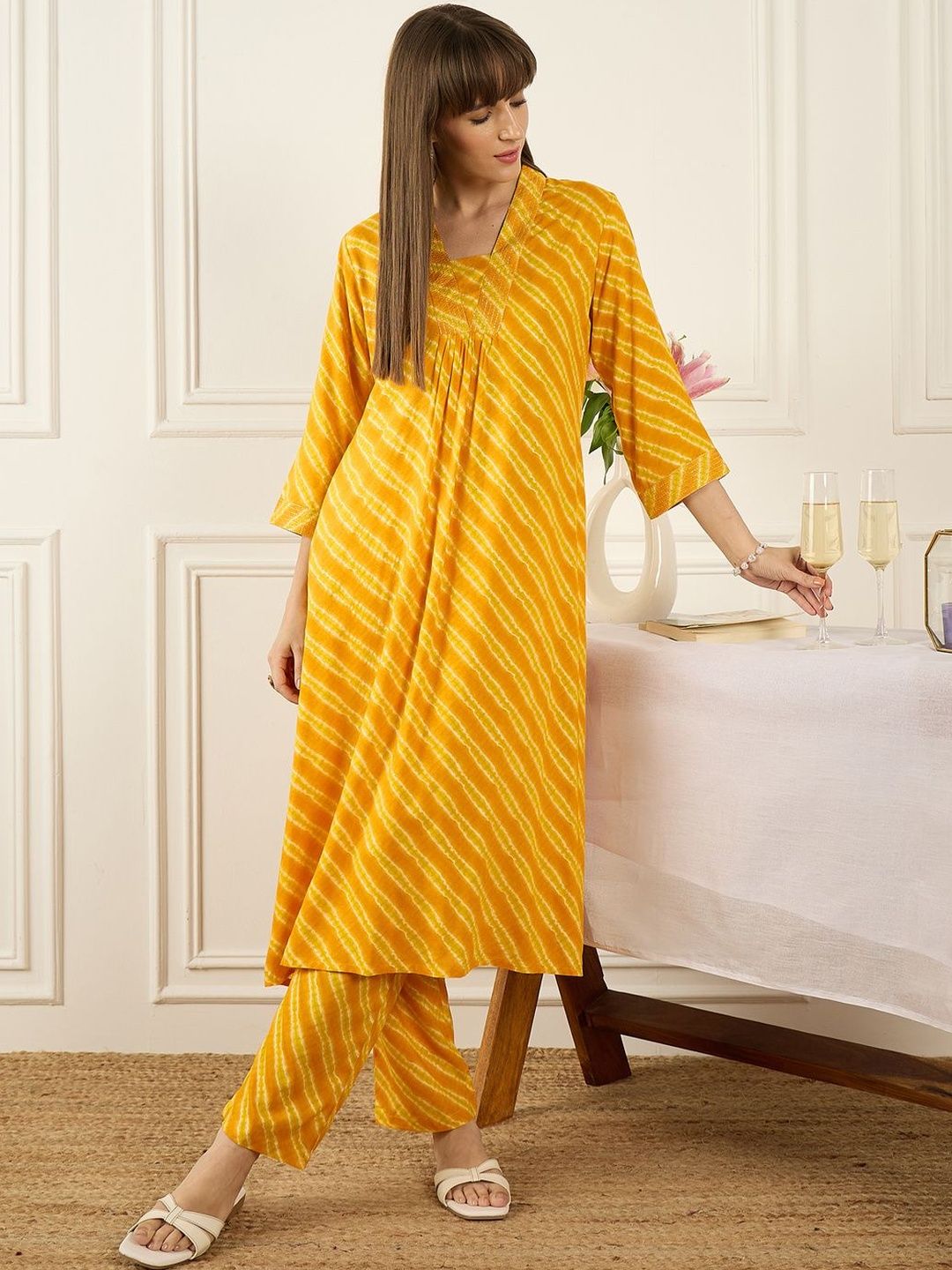 Dhiyona IE Printed V-Neck Three-Quarter Sleeves Top With Trousers
