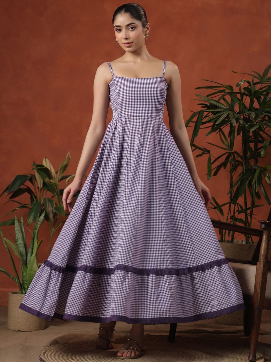 Dhiyona AY Women's Women's long dress with and ruffle detailing