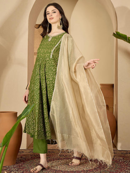 Women Green Kurta Sets