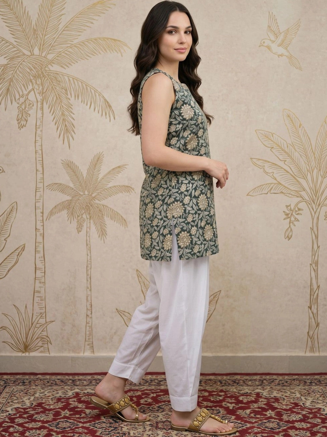 Women Floral Printed Regular Pure Cotton Kurta with Patiala