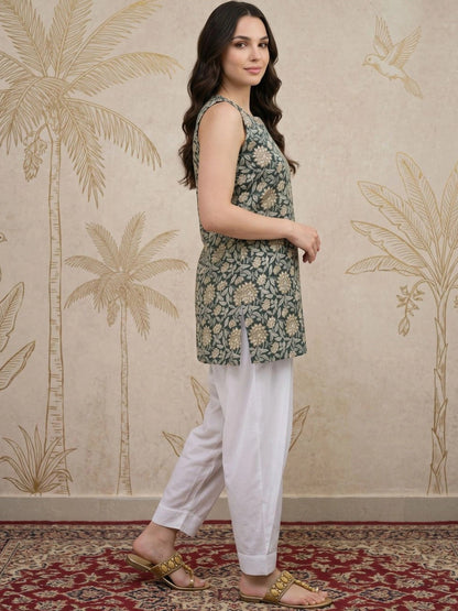 Women Floral Printed Regular Pure Cotton Kurta with Patiala