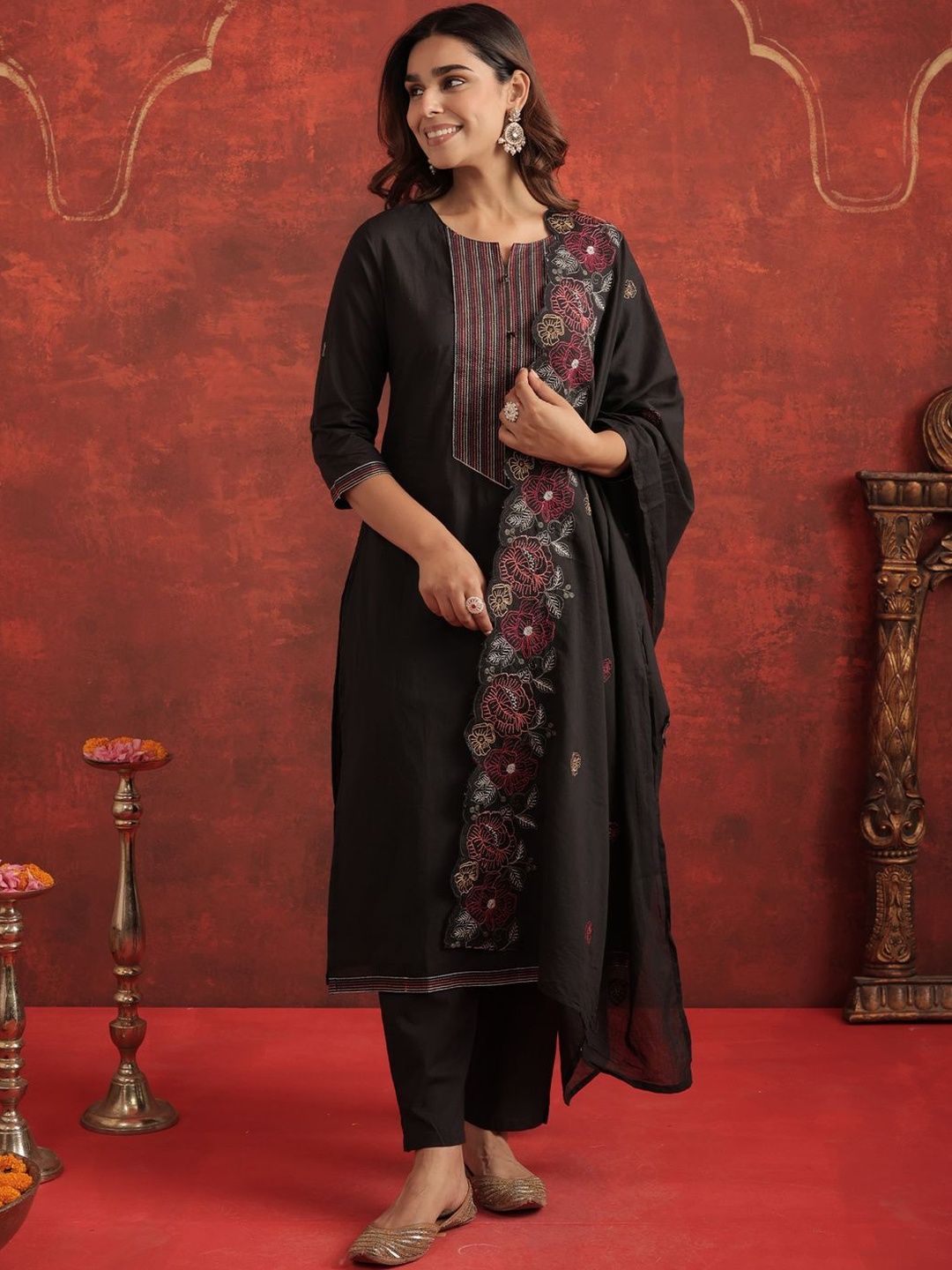 Dhiyona IE Embroidered Round Neck Thread Work Pure Cotton Kurta With Trousers & Dupatta
