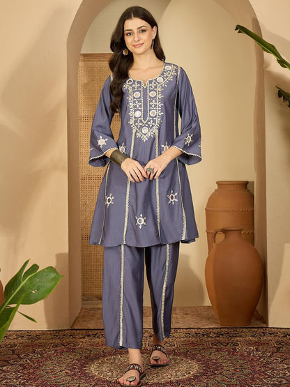 Women Purple Silk Blend Kurta Sets