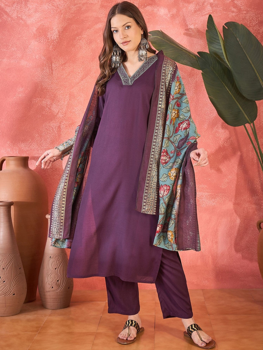 Printed V-Neck Kurta & Trousers Kurta Sets