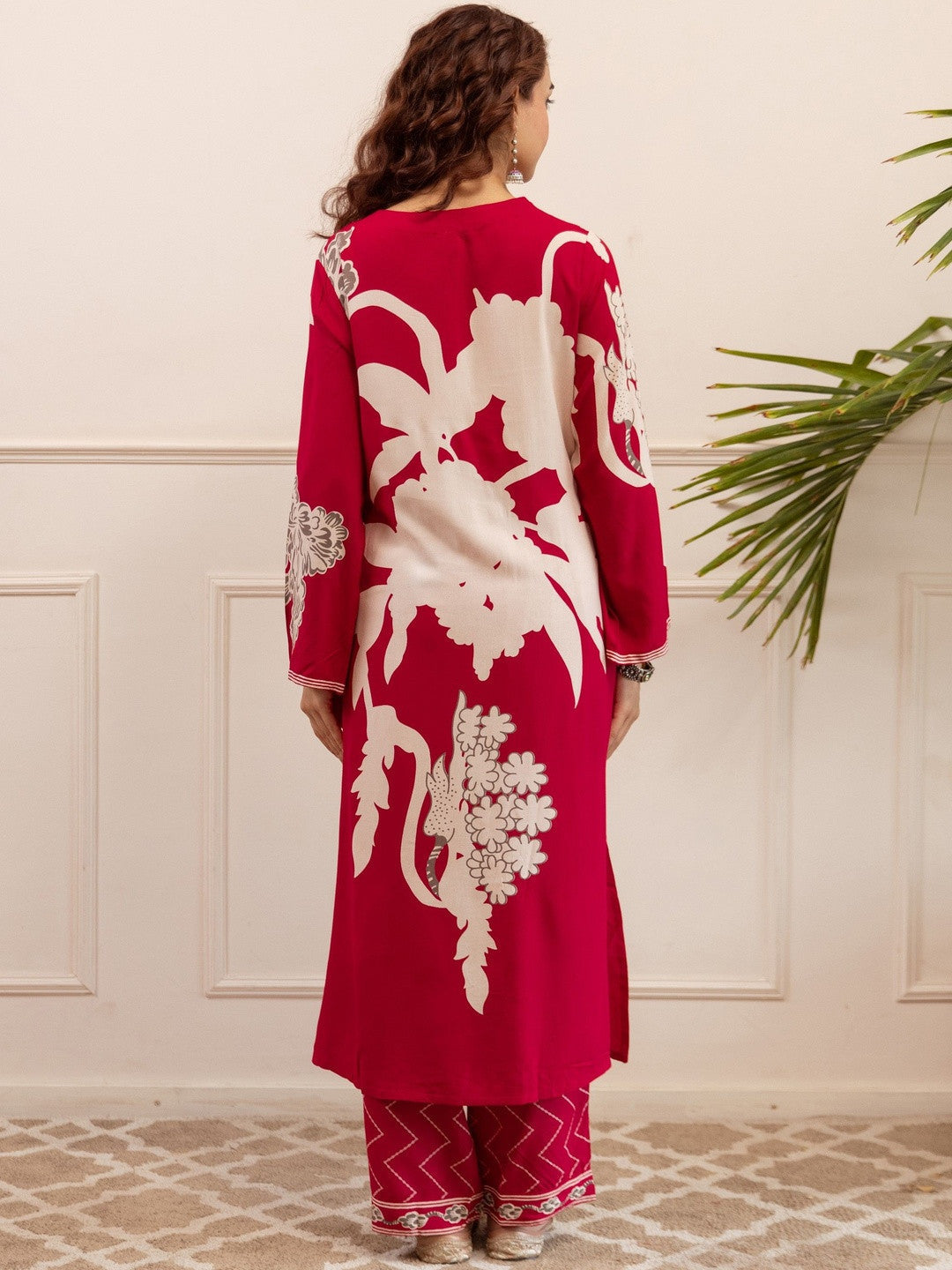 Women Floral Printed Regular Sequinned Kurta with Trousers