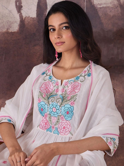 Embroidered Notch Neck Thread Work Pure Cotton Kurta With Trousers & Dupatta