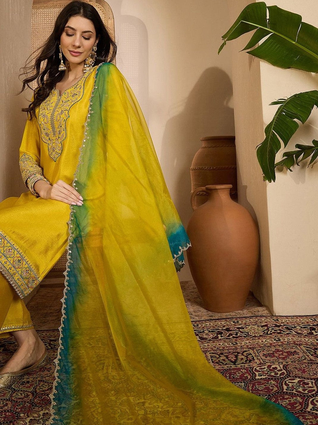 Embroidered Round Neck Kurta Trousers & Dupatta