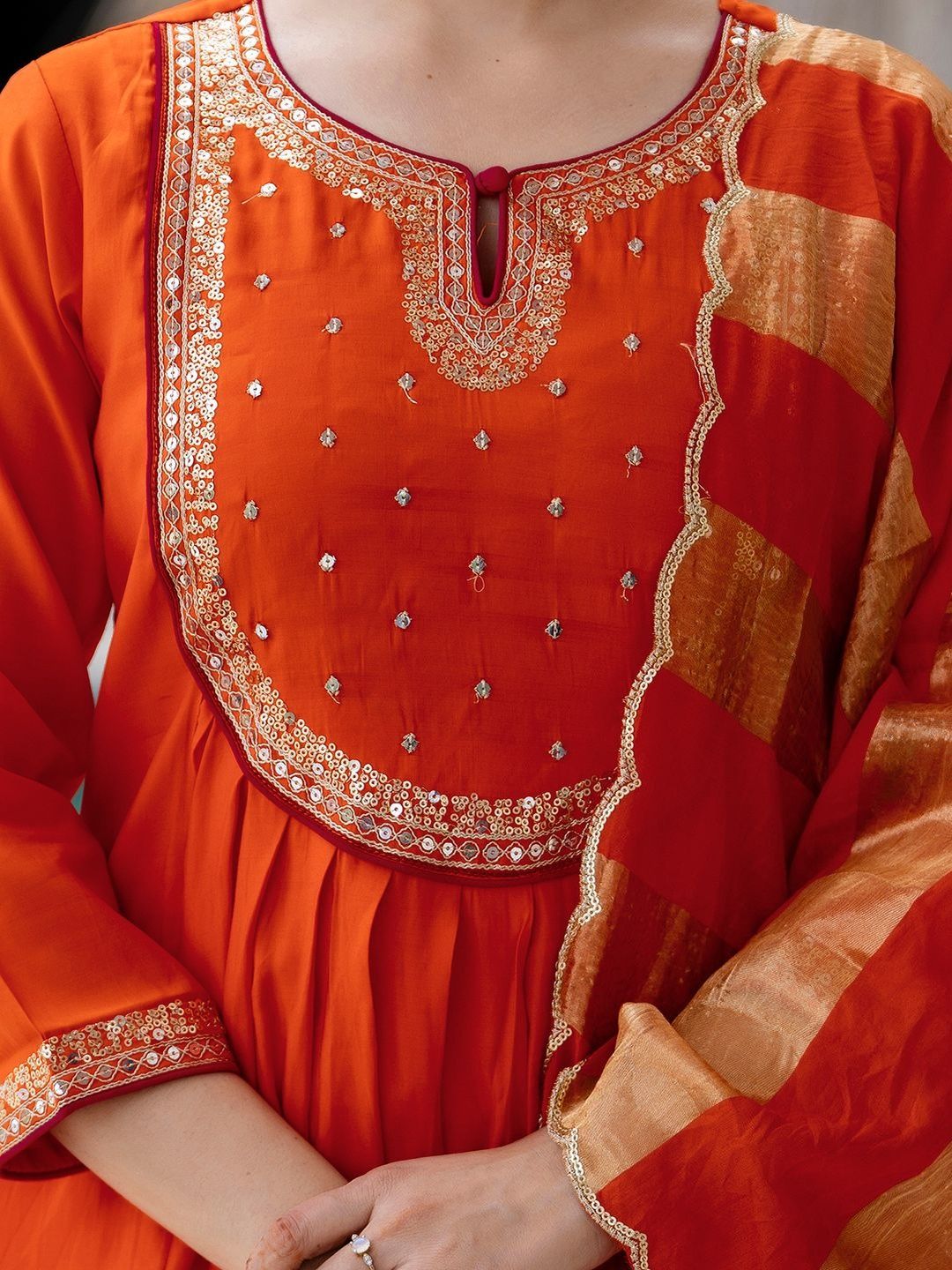 Dhiyona KL Women Embroidered Chanderi Silk Kurta with Trousers & Dupatta