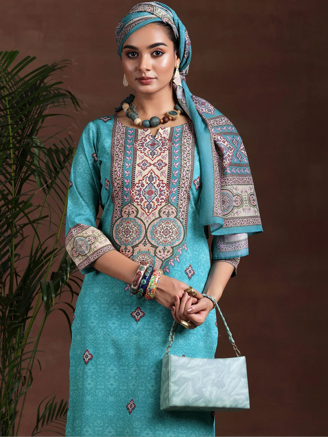Women Ethnic Motifs Printed Regular Kurta with Trousers & With Dupatta