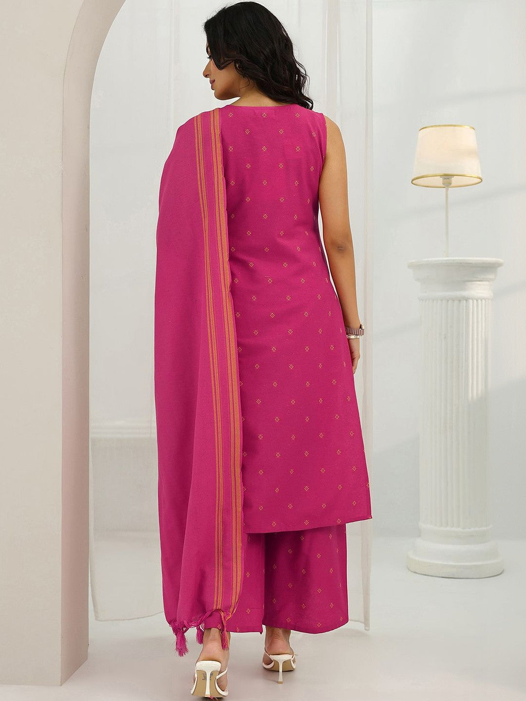Geometric Printed Notch Neck Straight Kurta With Trousers & Dupatta