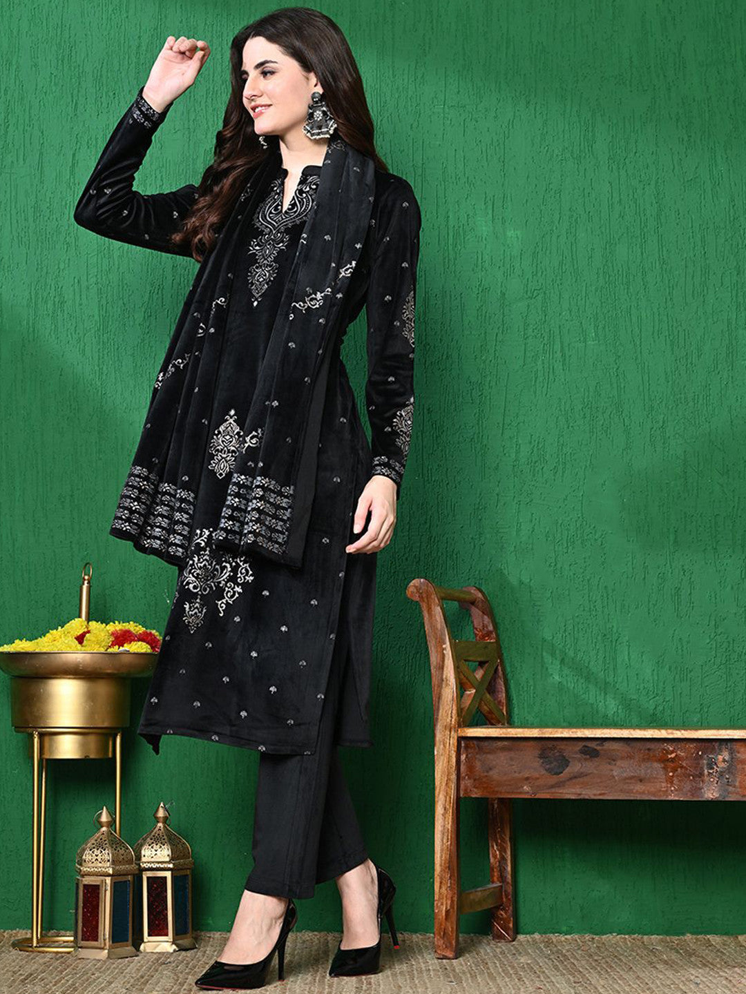 Ethnic Motifs Winter Velvet Kurta & Trouser With Dupatta