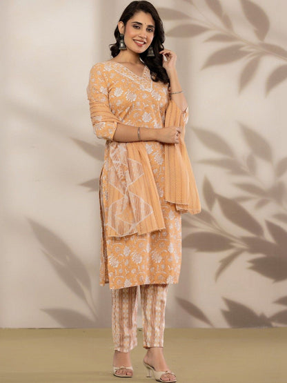 Women Floral Printed Regular Pure Cotton Kurta with Trousers & With Dupatta
