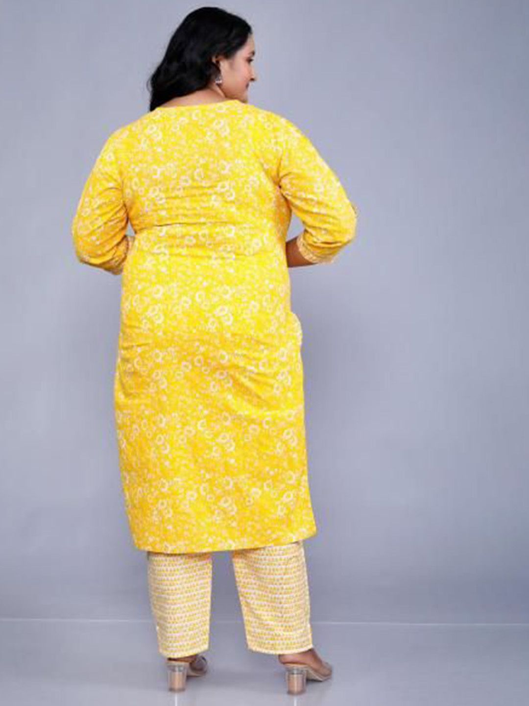 Dhiyona KL Women Floral Printed Regular Pure Cotton Kurta with Trousers & Dupatta