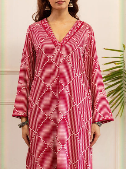 Geometric Printed V-Neck Thread Work Kurta With Patiala