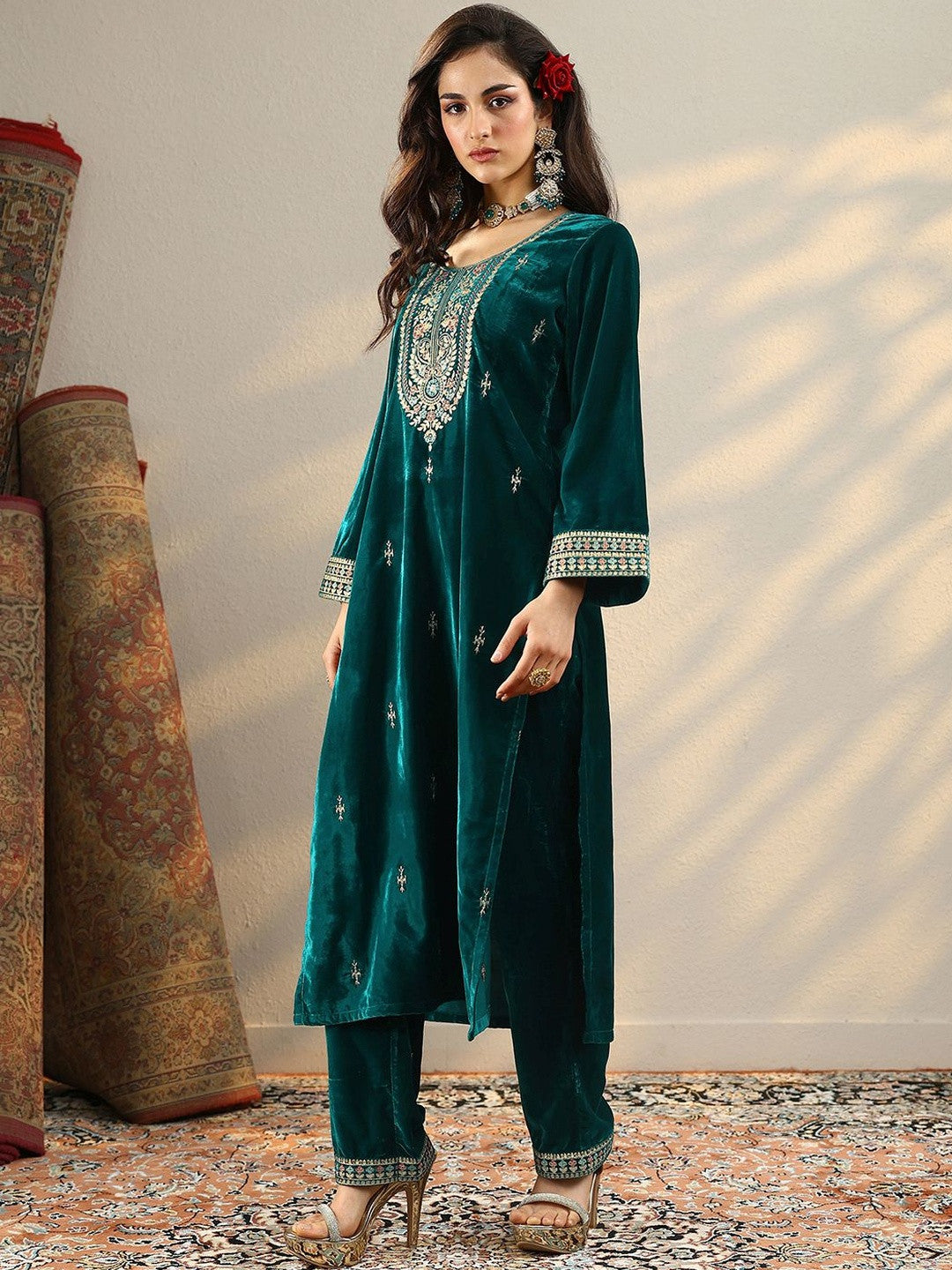 Women Ethnic Motifs Embroidered Regular Thread Work Velvet Kurta Set
