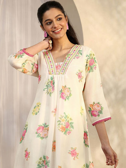 Women Floral Printed Empire Thread Work Kurta with Trousers & With Dupatta