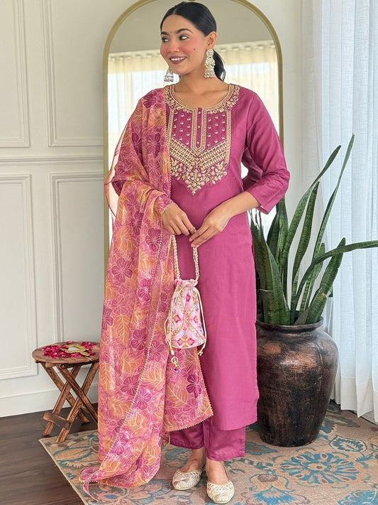 Dhiyona KL Floral Embroidered Regular Thread Work Kurta With Trousers & Dupatta