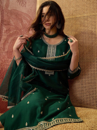 Embroidered Round Neck Kurta & Trousers Kurta Set