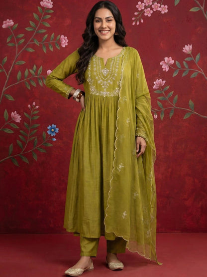 Women Ethnic Motifs Embroidered Empire Thread Work Pure Silk Kurta with Trousers & With Dupatta