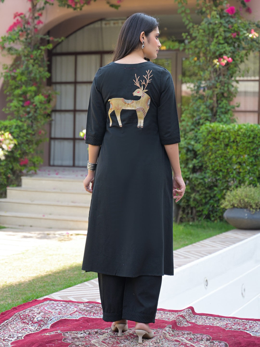 Mayri Onyx embroidery cotton kurta pant set