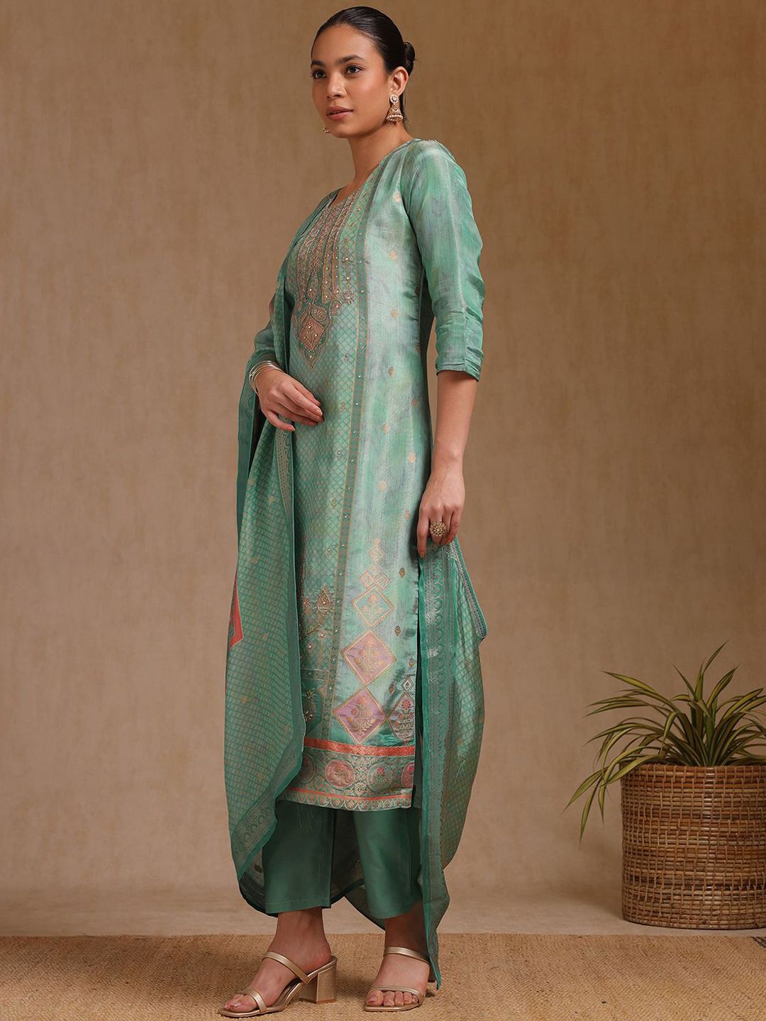 Dhiyona SO Women's Women Ethnic Motifs Embroidered Regular Beads and Stones Kurta with Trousers & With Dupatta