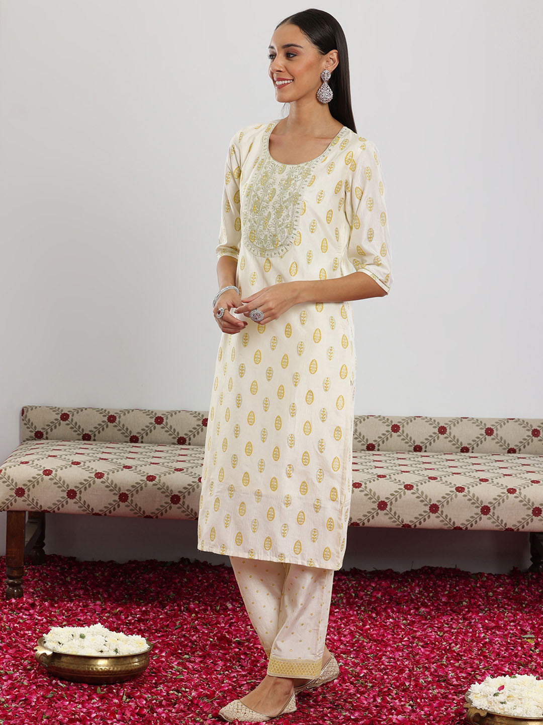 Women Ethnic Motifs Printed Regular Sequinned Kurta with Trousers & With Dupatta