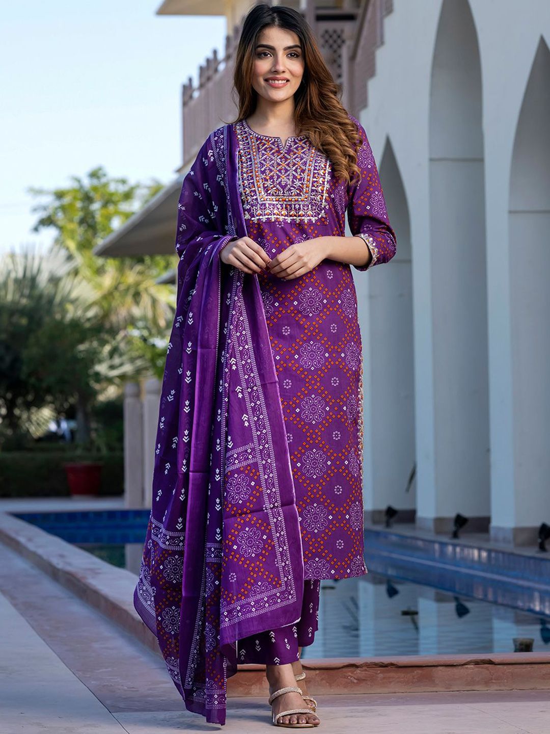 Dhiyona KL Women Bandhani Embroidered Regular Sequinned Pure Cotton Kurta with Trousers & With Dupatta
