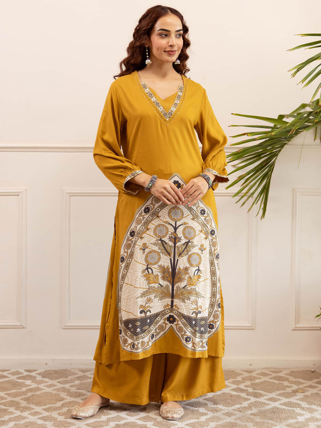 Women Floral Printed Regular Sequinned Kurta with Palazzos