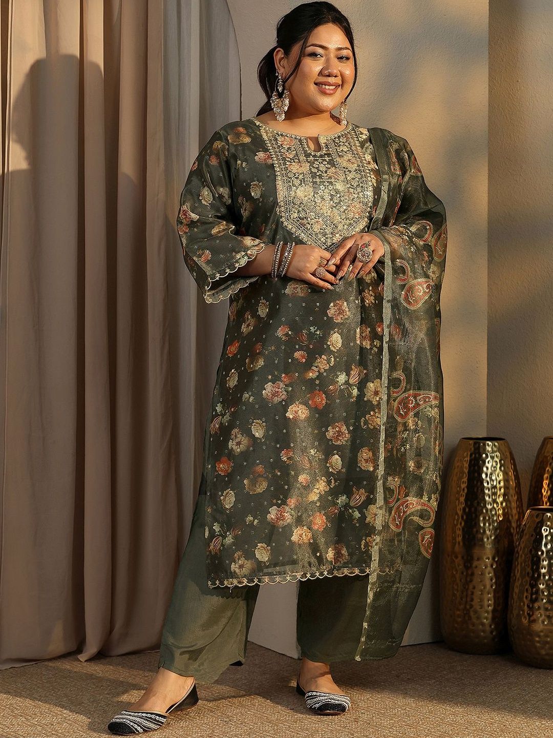 Dhiyona Women's Plus Size Floral Printed Kurta with Trousers & With Dupatta