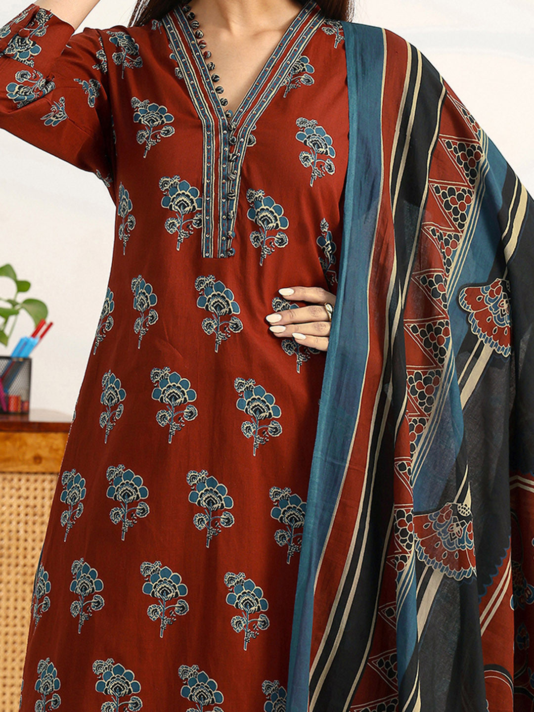 Women Ethnic Motifs Printed Regular Cotton Blend Kurta with Trousers & With Dupatta