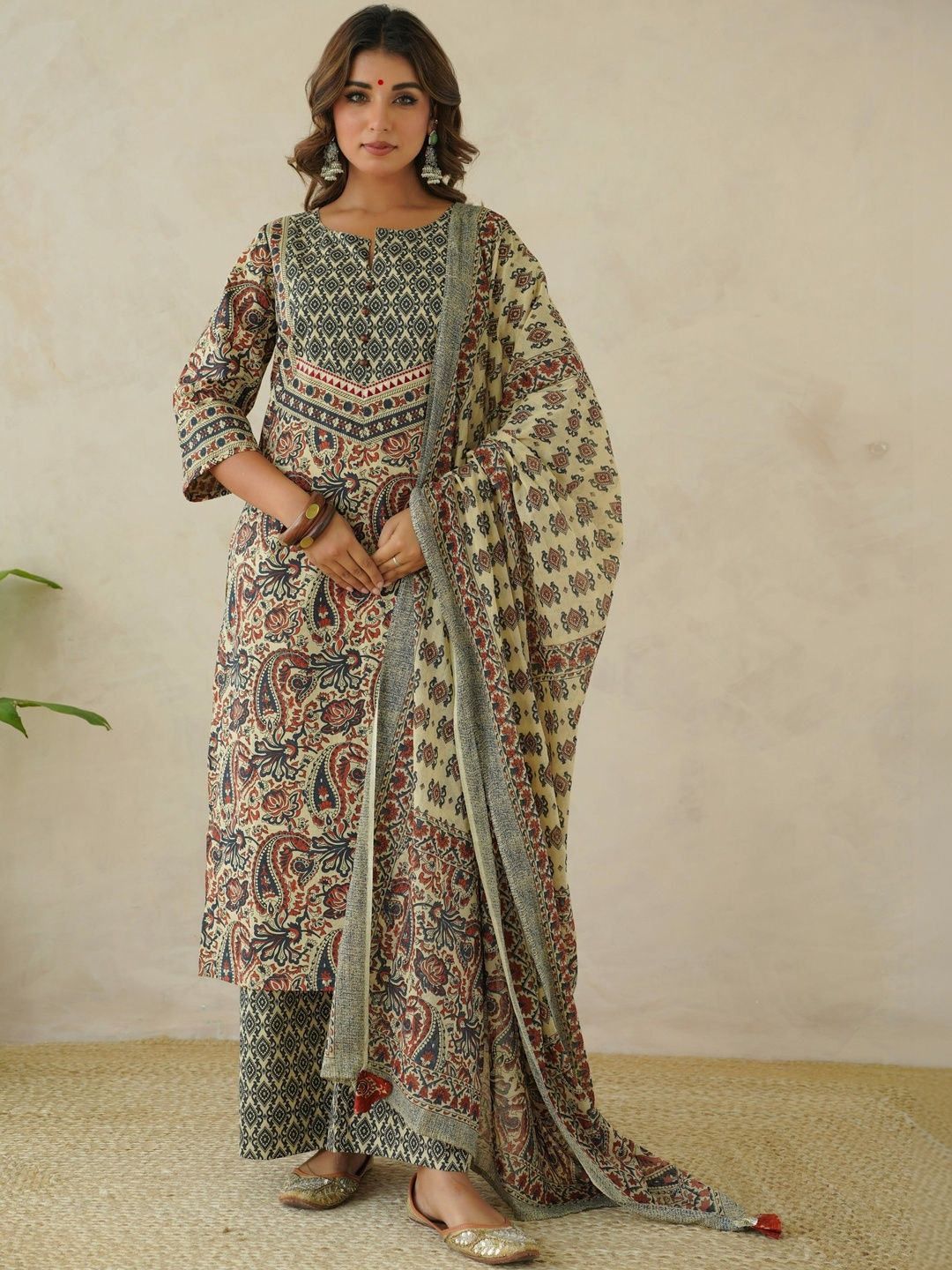 Dhiyona KL Women Pure Cotton Kurta with Trousers & With Dupatta
