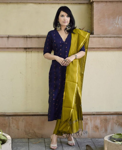Dhiyona KL Women Ethnic Motifs Regular Kurta with Trousers & With Dupatta