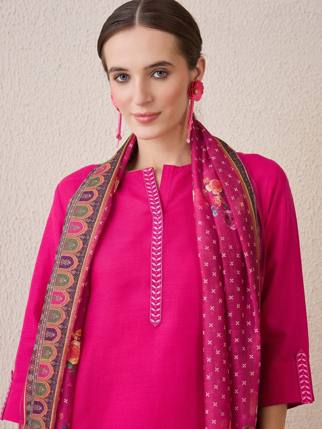 Women Floral Regular Thread Work Kurta with Trousers & With Dupatta