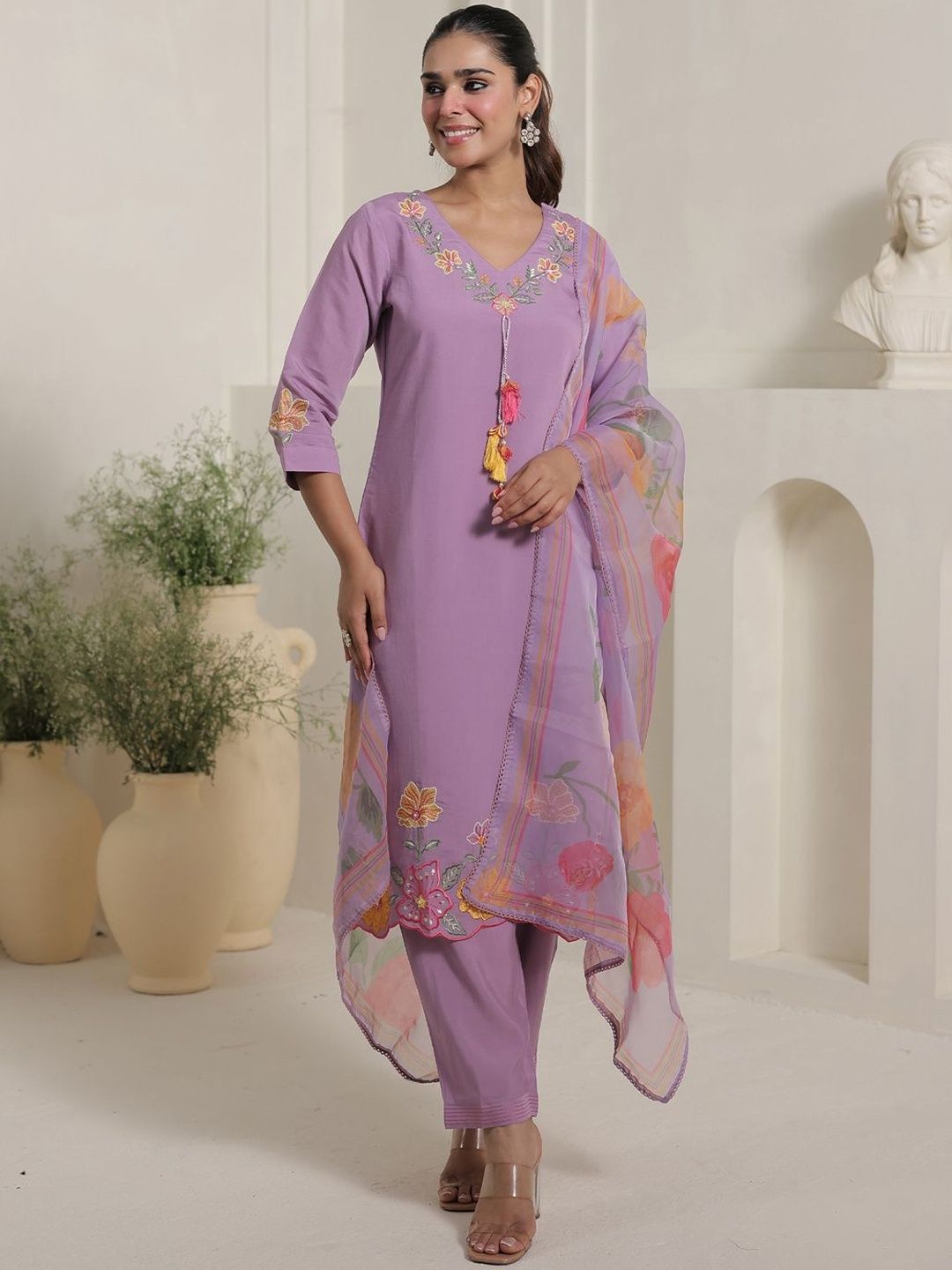 Dhiyona IE Women Floral Embroidered Kurta with Trousers & Dupatta