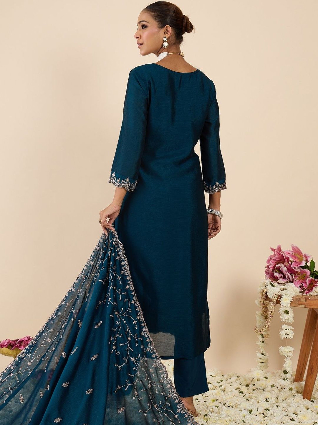 Women Ethnic Motifs Embroidered Regular Kurta with Trousers & With Dupatta