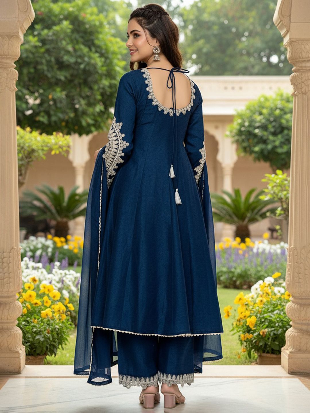 Dhiyona KL Women Embroidered Empire Thread Work Kurta with Palazzos & With Dupatta