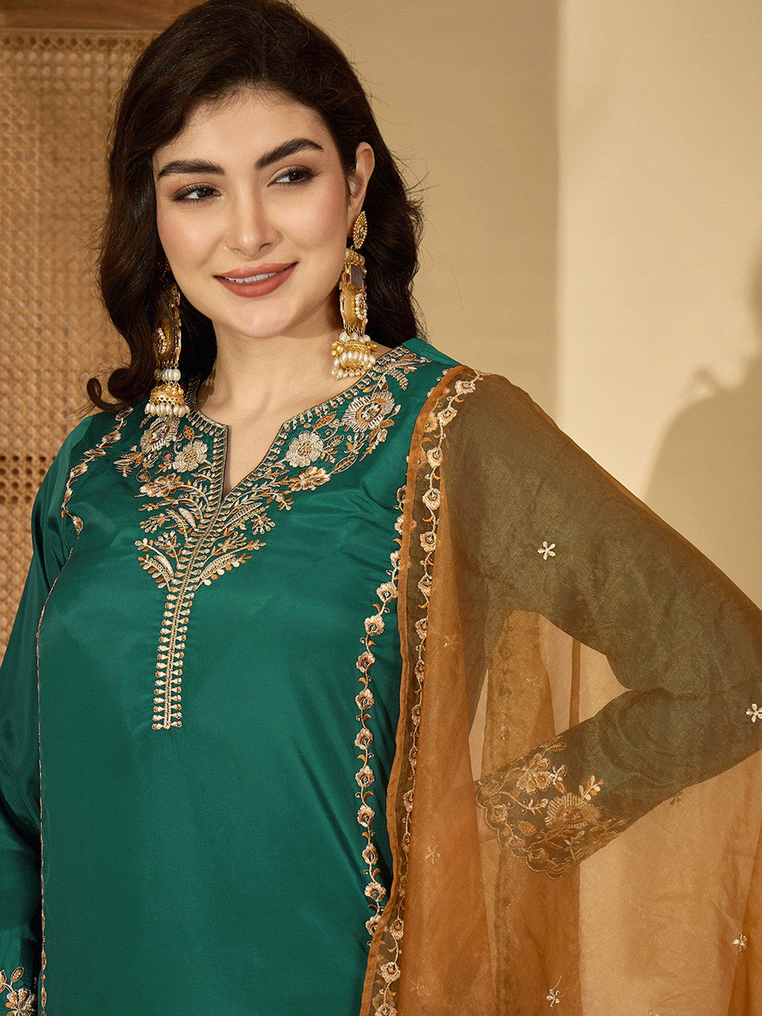 Women Ethnic Motifs Embroidered Regular Thread Work Kurta with Trousers & With Dupatta