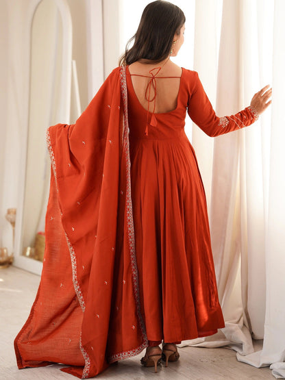 Women Ethnic Motifs Embroidered Empire Thread Work Chanderi Silk Kurta with Trousers & With Dupatta