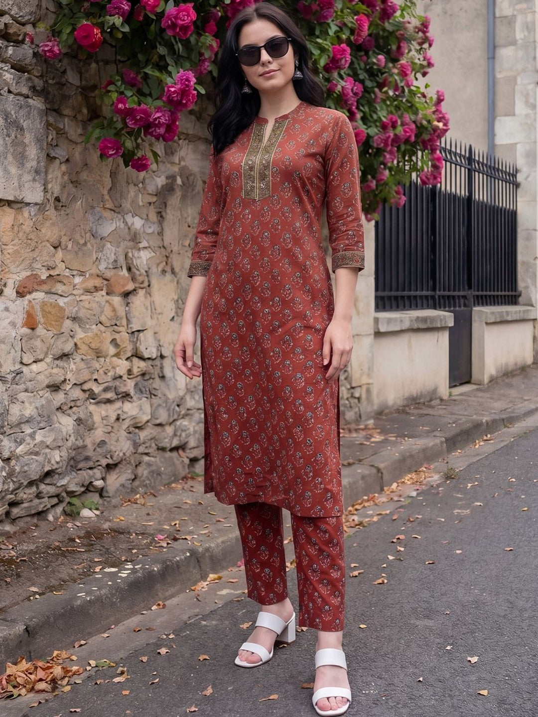 Women Ethnic Motifs Printed Regular Thread Work Pure Cotton Kurta with Trousers