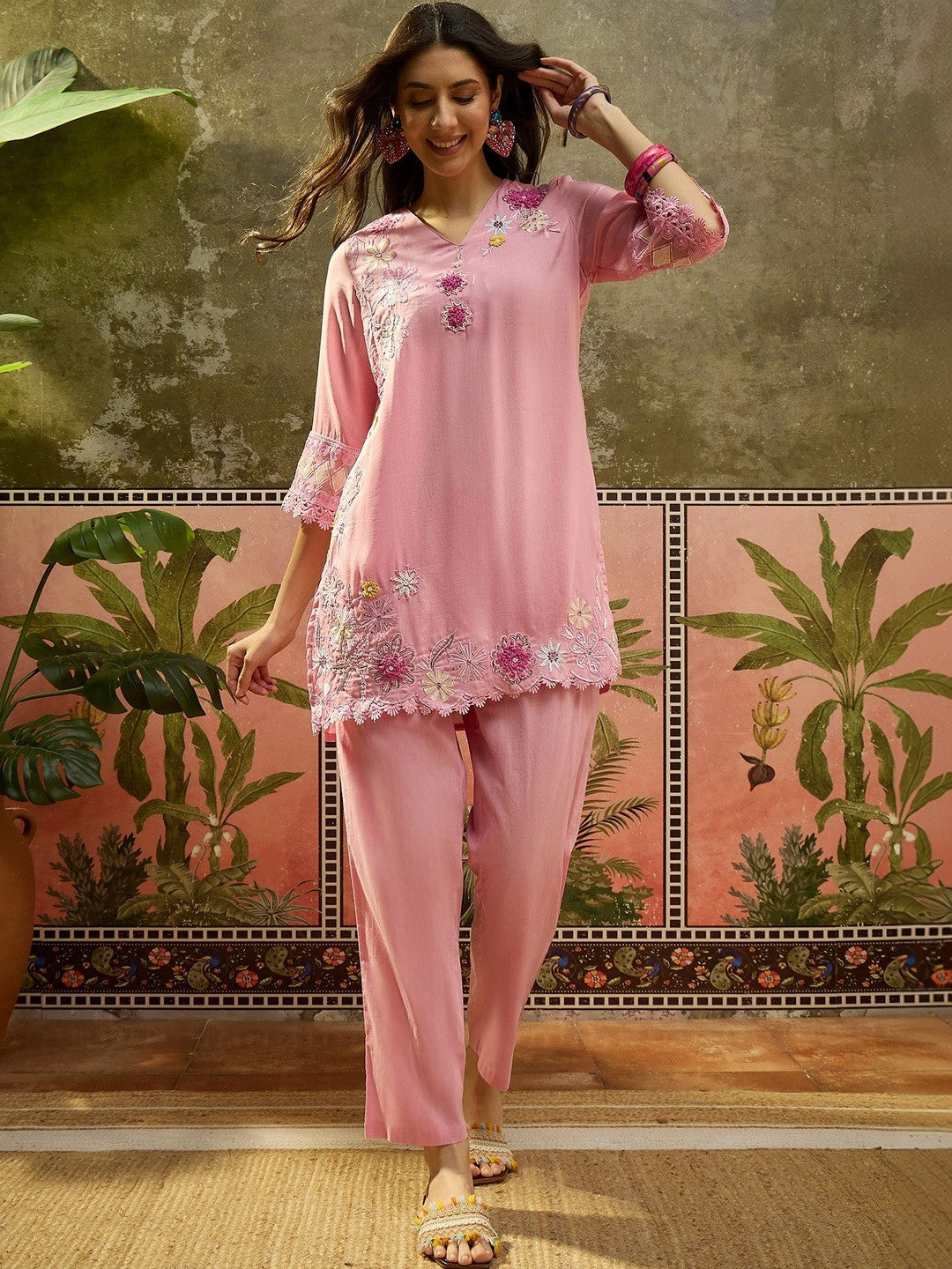 Women Floral Embroidered Regular Thread Work Pure Cotton Kurta with Trousers