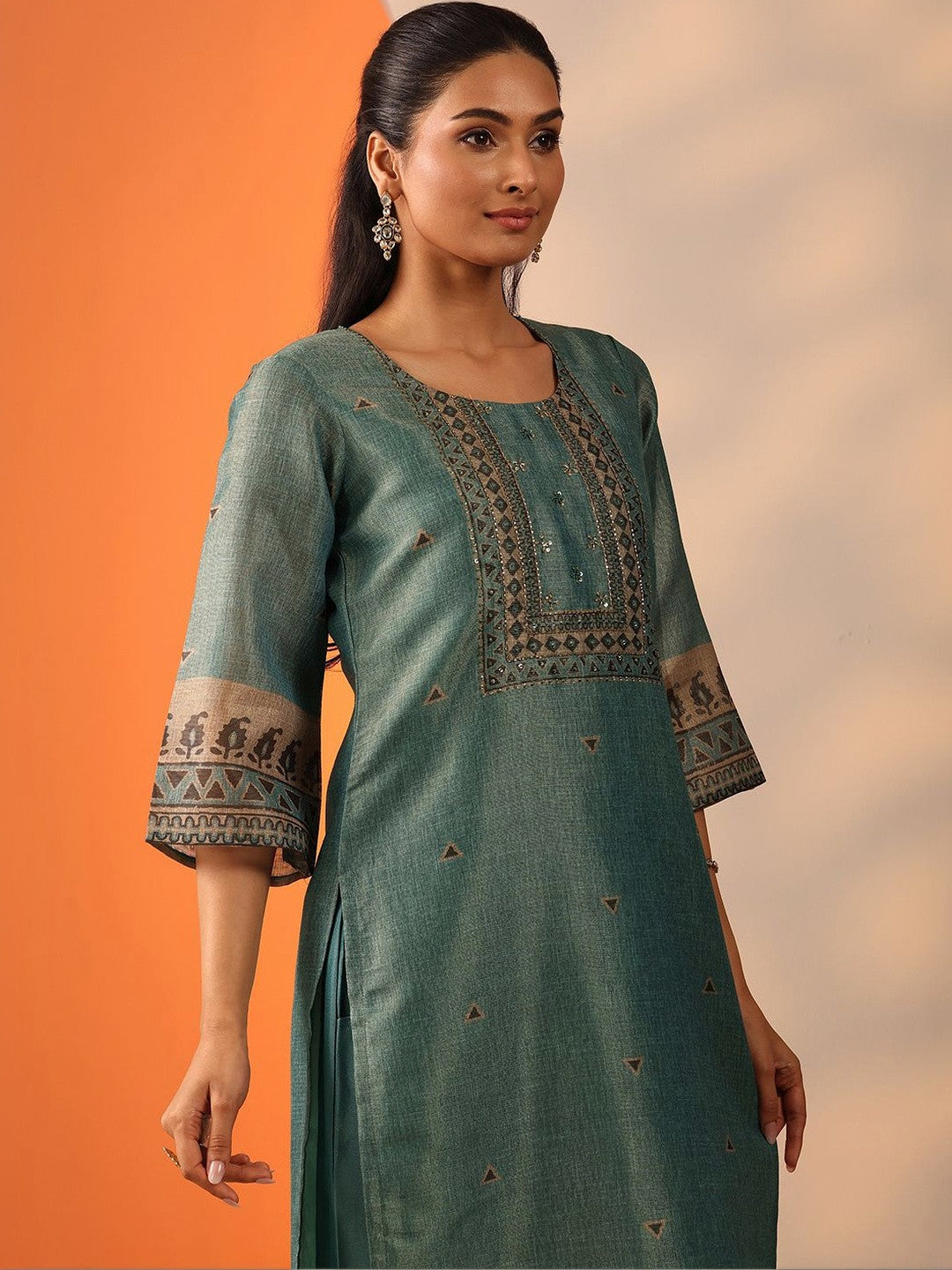 Women Ethnic Motifs Regular Thread Work Kurta with Trousers & With Dupatta