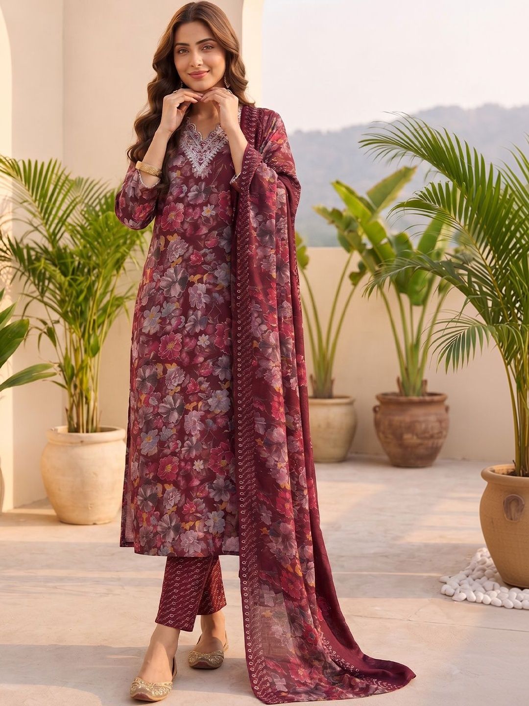 Red Women Floral Printed Regular Thread Work Kurta with Trousers & With Dupatta