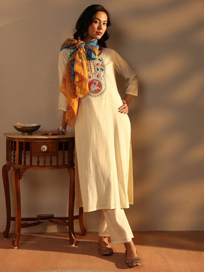 Women Ethnic Motifs Embroidered Regular Thread Work Chanderi Silk Kurta with Trousers & With Dupatta
