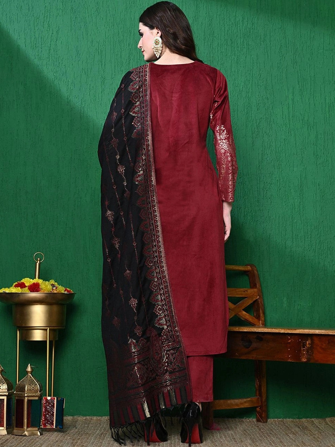 Maroon Floral Printed Winter Velvet Kurta & Trouser With Dupatta