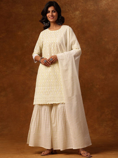 Dhiyona AN Floral Embroidered Round Neck Thread Work Straight Kurta & Sharara With Dupatta